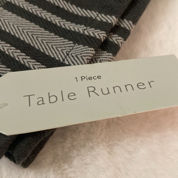 Target BP 2019 Fall Table Runner - Picture 2 of 6